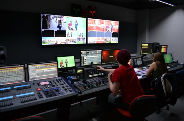 TV Gallery control desk